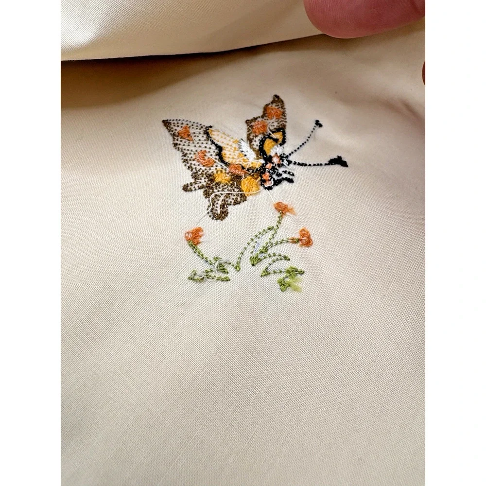 Set 14 Embroidered Butterfly Cloth Dinner Napkins Scallop Trim Cotton Blend 16